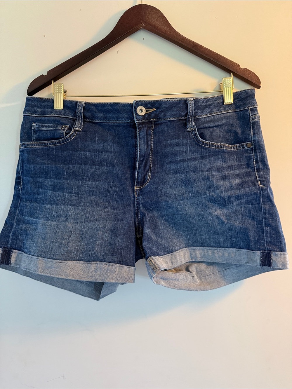 Arizona Jean Company Medium Dark Blue Denim Cuffed Women’s Shorts Sz 15 EUC